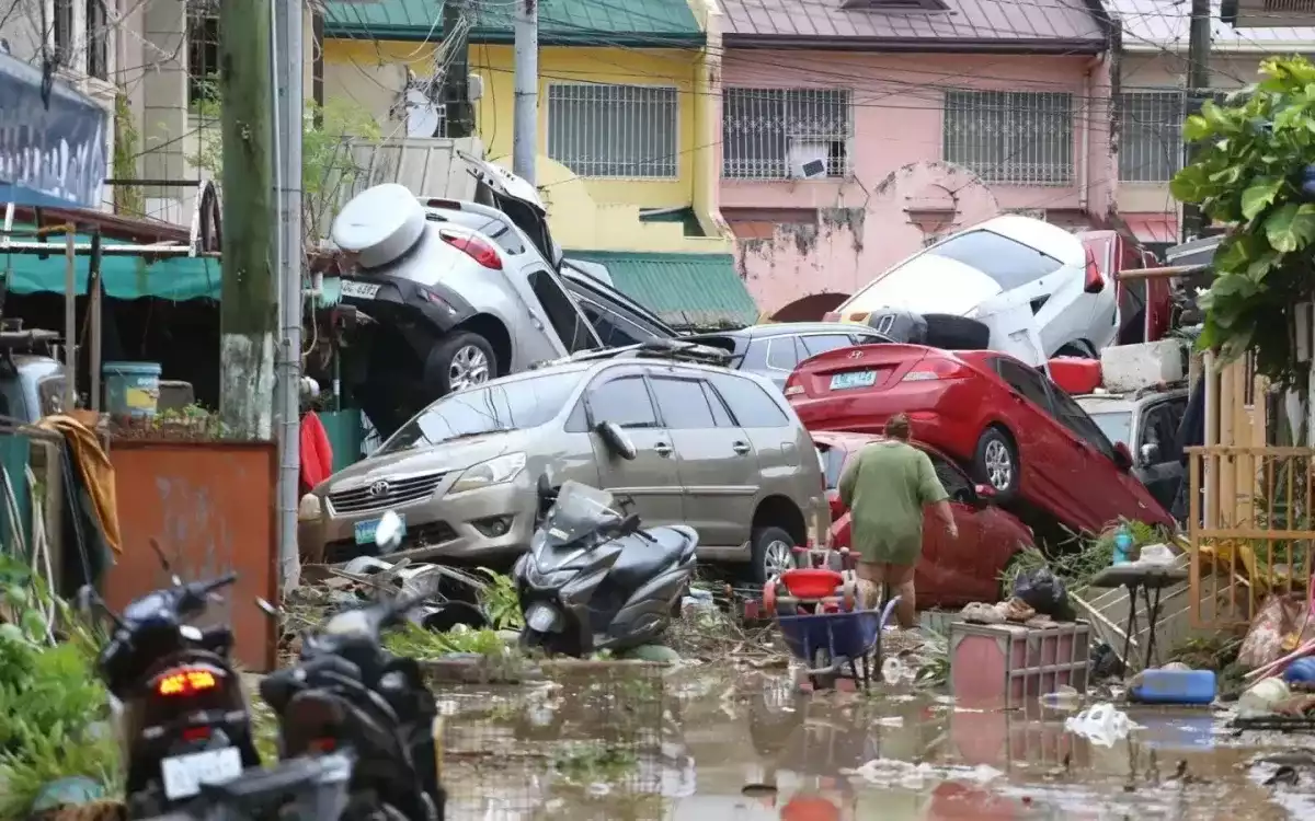 Si&ecirc;u b&atilde;o, lũ lụt v&agrave; ch&aacute;y rừng g&acirc;y thiệt hại nặng nề về người v&agrave; t&agrave;i sản trong năm 2025 - Ảnh 1.