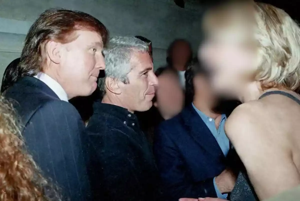 Mỹ ph&aacute;t hiện hơn 1 triệu t&agrave;i liệu mới li&ecirc;n quan đến tỷ ph&uacute; "ấu d&acirc;m" Jeffrey Epstein - Ảnh 1.