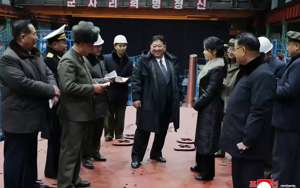 北朝鮮はミサイルと大砲の生産能力を拡大している。