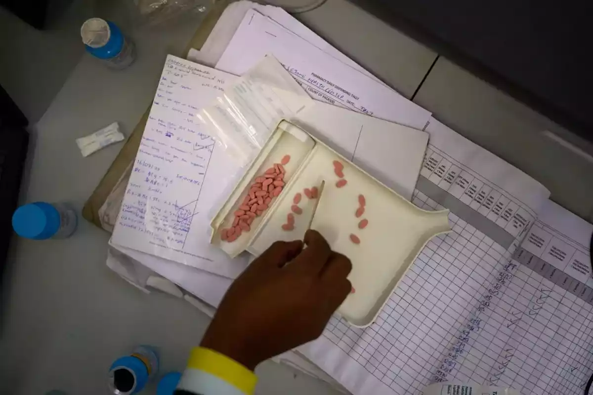 Mỹ k&yacute; thỏa thuận y tế với 9 quốc gia ch&acirc;u Phi theo c&aacute;ch tiếp cận &ldquo;Nước Mỹ tr&ecirc;n hết&rdquo;- Ảnh 1.