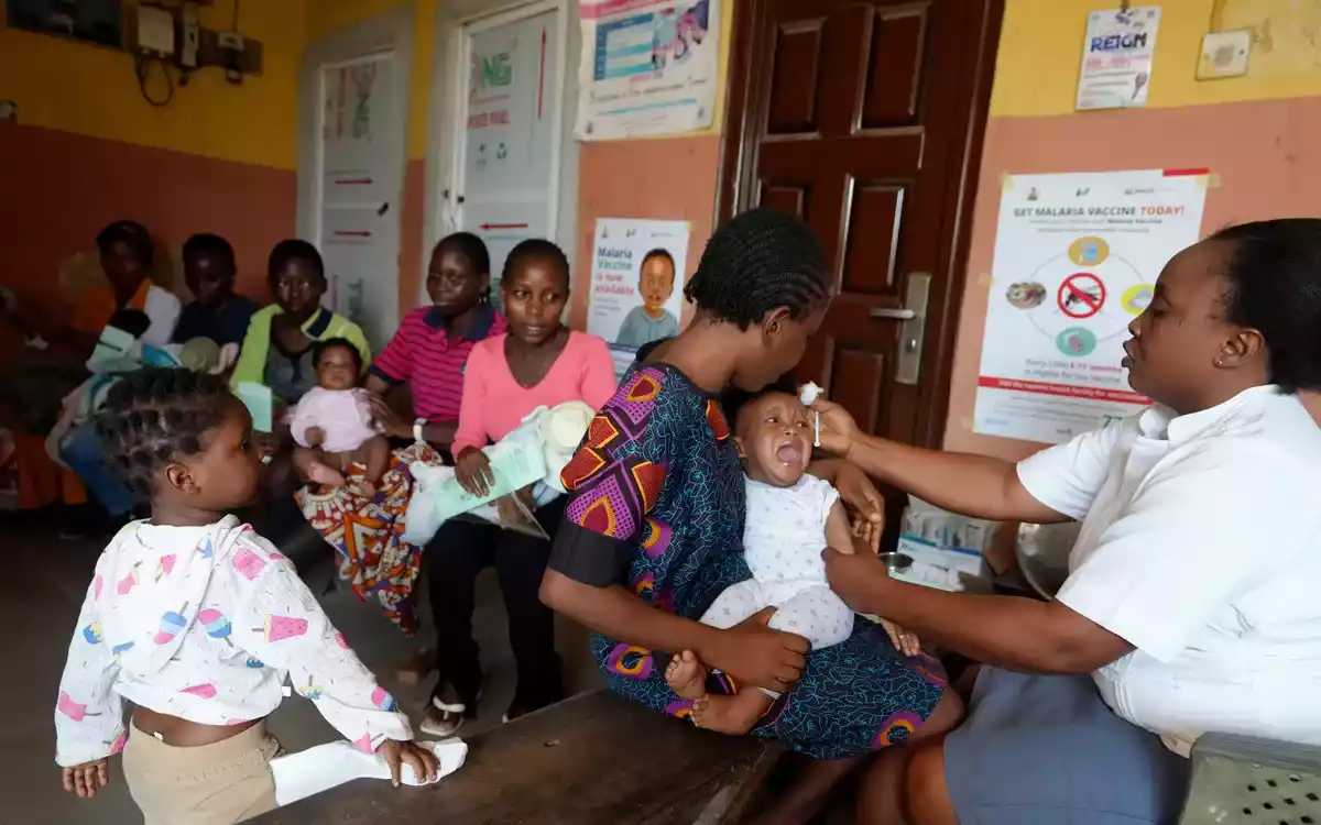 米国は「アメリカ第一主義」の姿勢の下、アフリカ9カ国と保健協定を締結した。