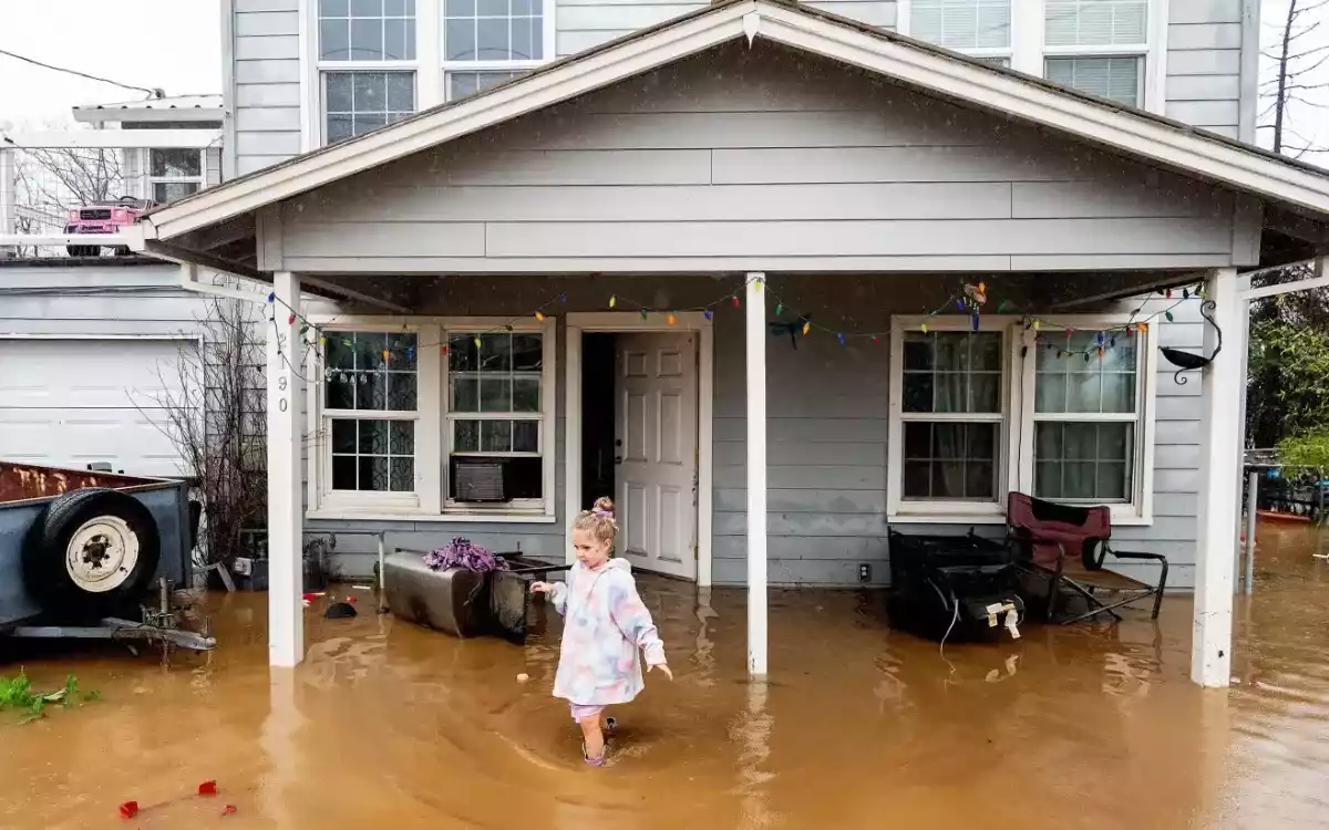 記録破りの大雨と洪水がカリフォルニア州（米国）を脅かしています。