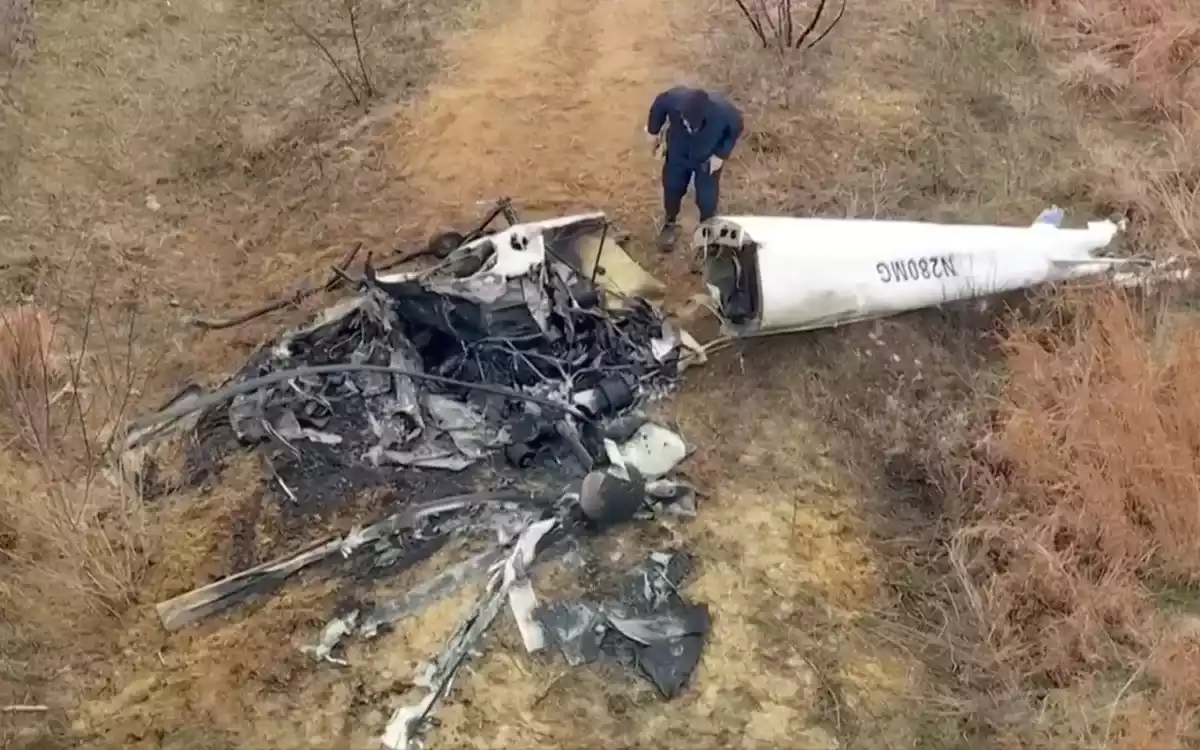 米ニュージャージー州で２機のヘリコプターが空中で衝突し、地面に墜落した。
