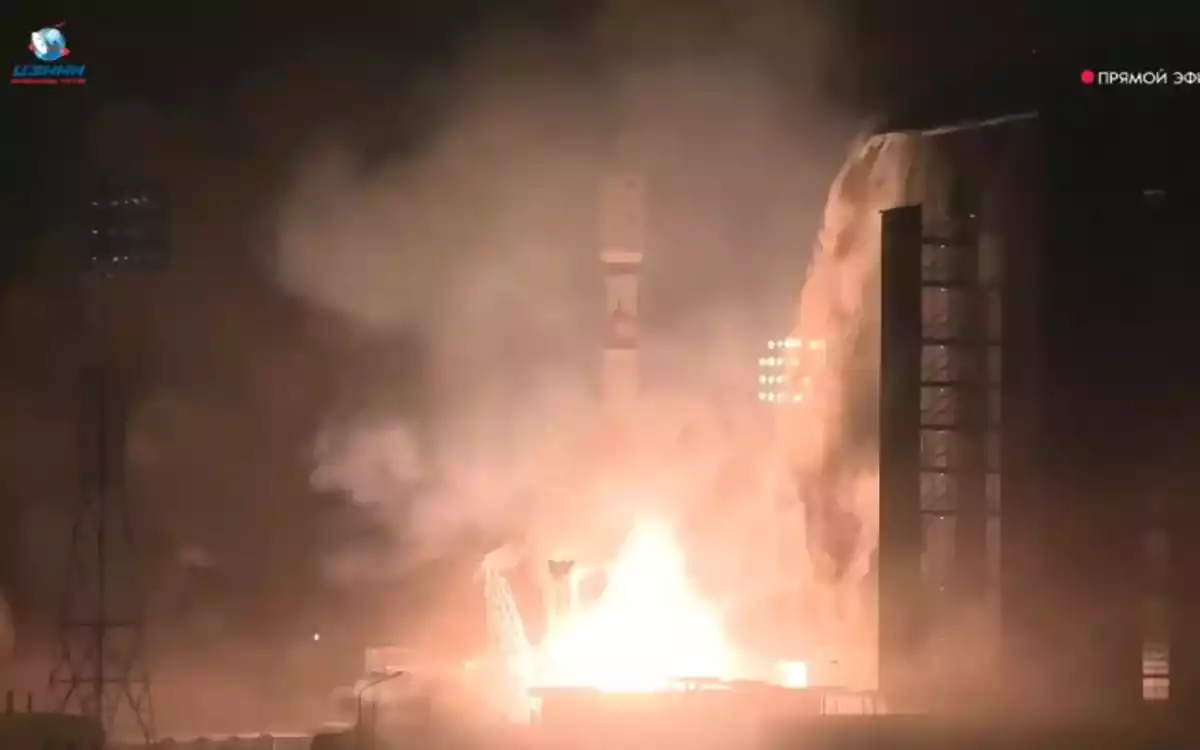 ロシアは50基以上の衛星を軌道上に打ち上げることに成功した。