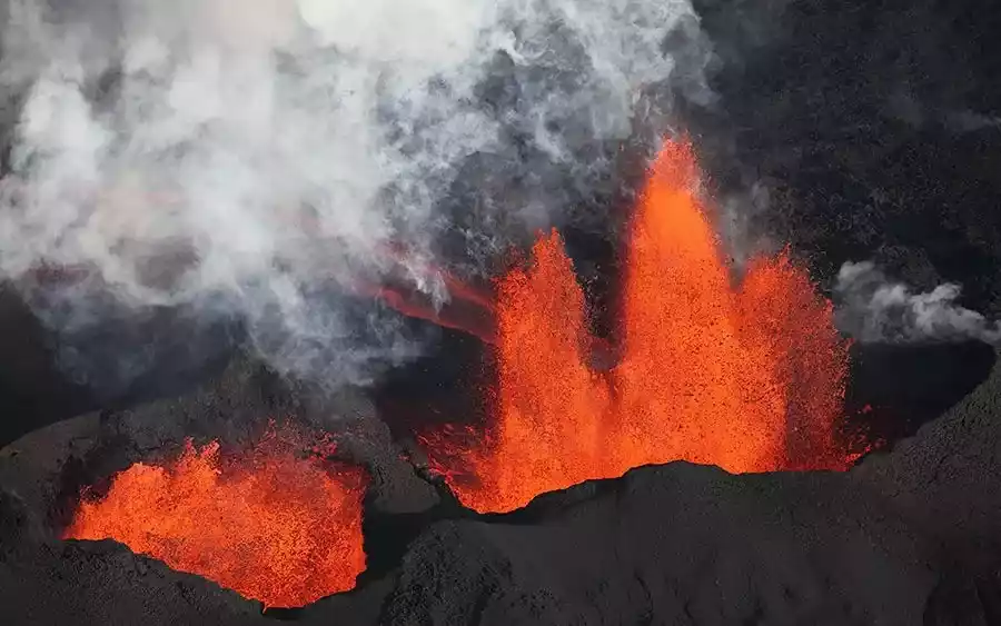 氷が溶けると、世界で最も危険な火山が「目覚める」。