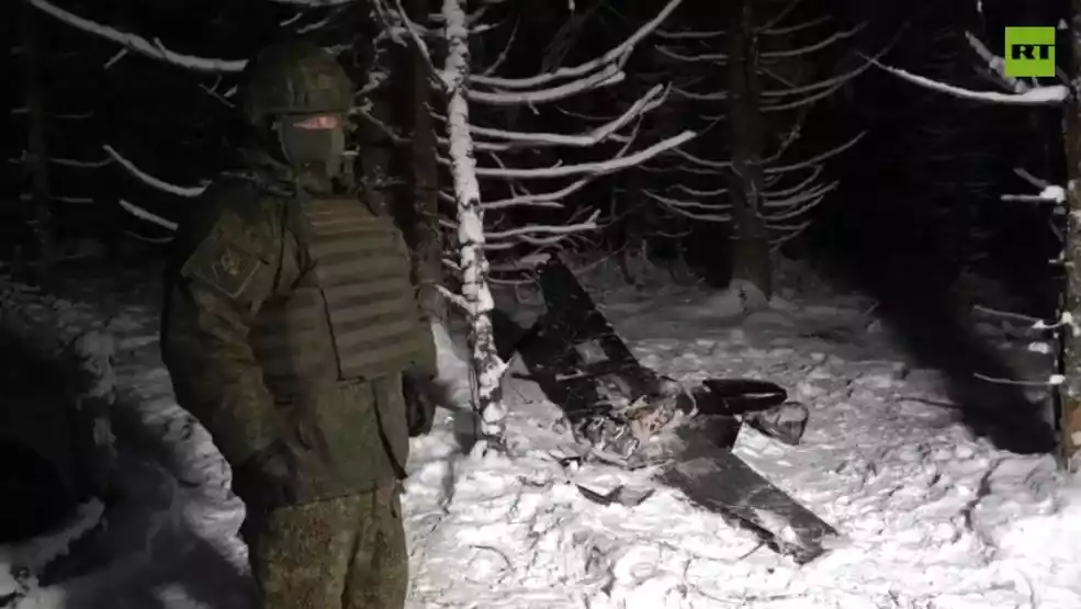 Nga c&ocirc;ng bố video UAV Ukraine sử dụng để tấn c&ocirc;ng dinh thự của Tổng thống Putin - Ảnh 1.