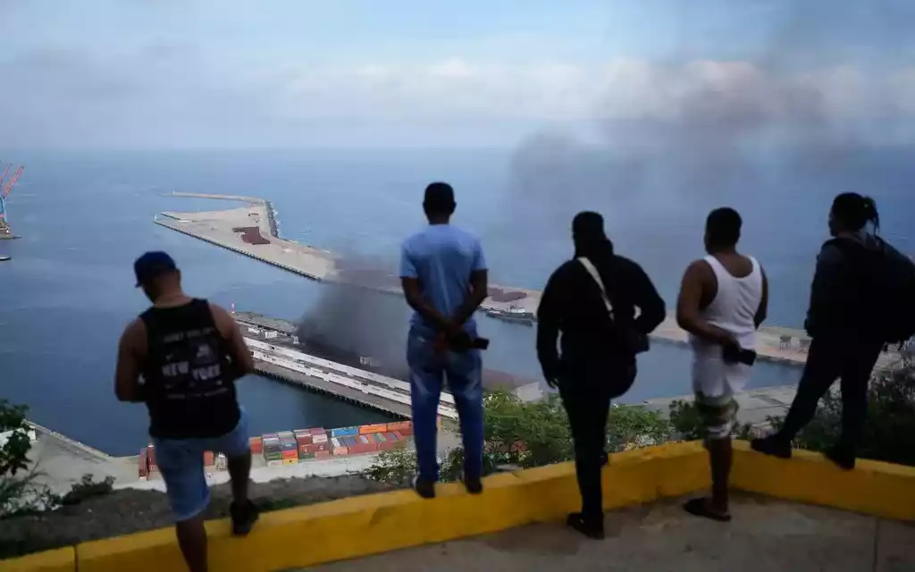 ベネズエラ駐在ベトナム大使館は緊急通信チャンネルを開設した。