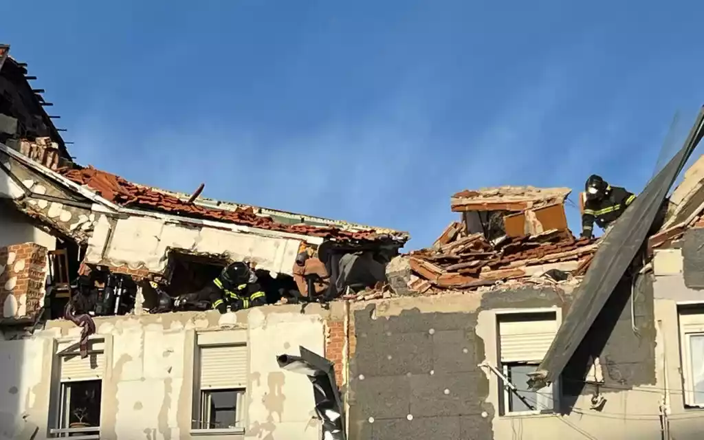 Nổ lớn tại khu d&acirc;n cư th&agrave;nh phố Madrid, &iacute;t nhất 3 người thiệt mạng - Ảnh 1.