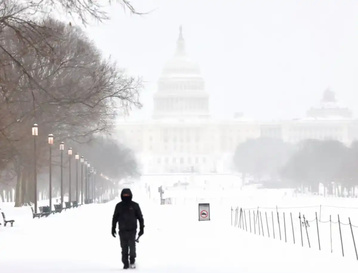 米国の17州が厳しい冬の嵐のため非常事態を宣言した - 画像1。 17 bang tại Mỹ ban bố tình trạng khẩn cấp do bão mùa đông nghiêm trọng- Ảnh 1.