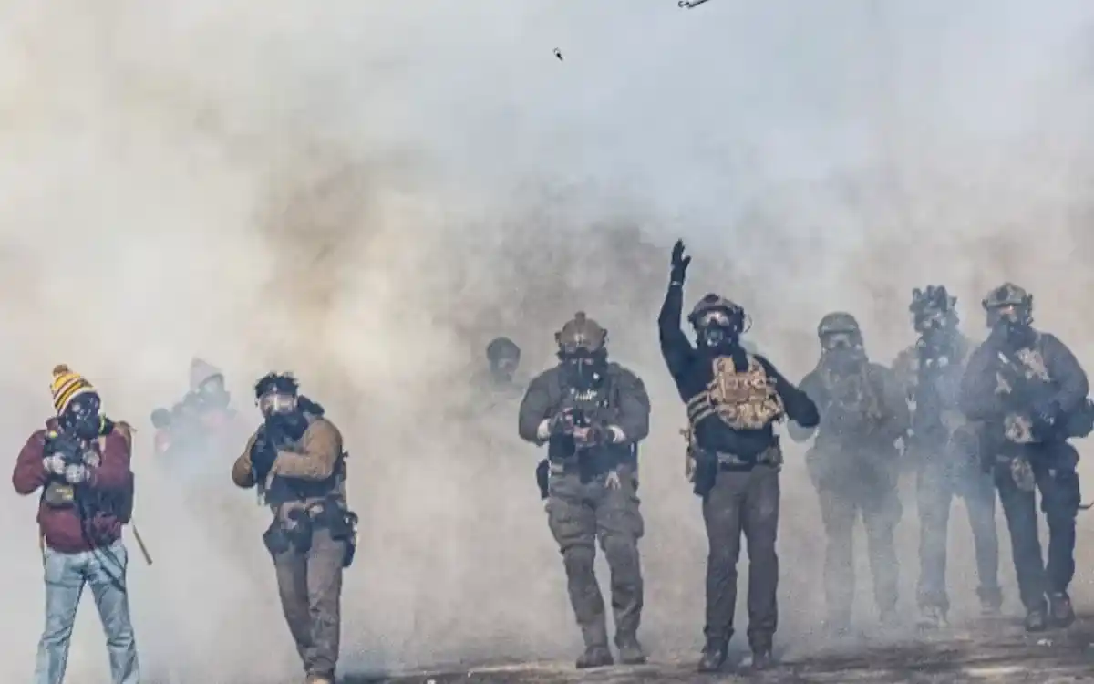 ミネアポリスで起きた米国シークレットサービス捜査官による二度目の致命的な銃撃事件を受けて、怒りの波が巻き起こった。