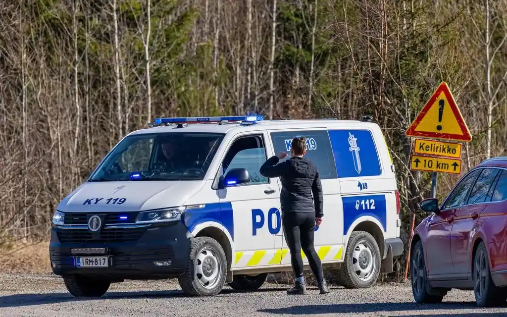 フィンランドで正体不明のドローンが墜落