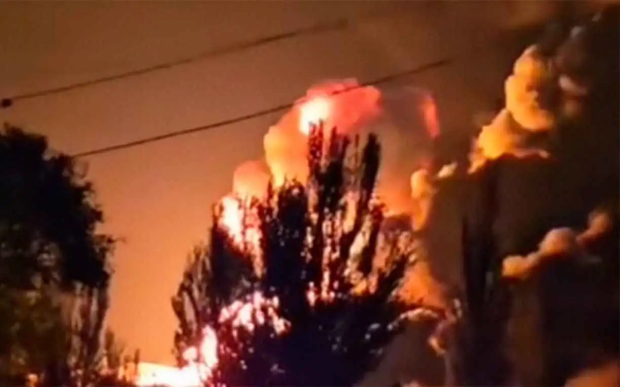 Nổ tại nh&agrave; m&aacute;y h&oacute;a dầu lớn nhất của Nga khiến h&agrave;ng chục người thương vong- Ảnh 2.