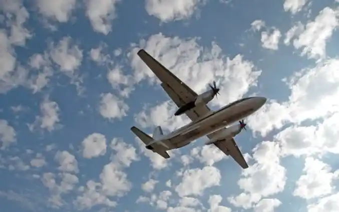 ロシア軍機がクリミア半島で墜落、少なくとも29人が死亡。