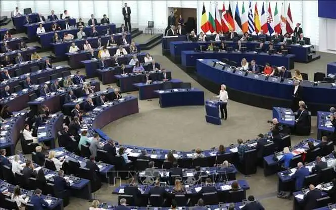 EU ph&ecirc; duyệt chương tr&igrave;nh quốc ph&ograve;ng trị gi&aacute; 1,7 tỷ USD- Ảnh 2.