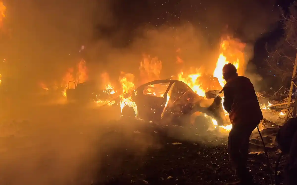 レバノンは人道危機を防ぐため、イスラエルとの対話を呼びかけている。